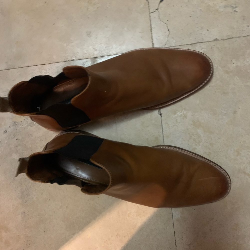 Call Haan Chelsea boots champagne color